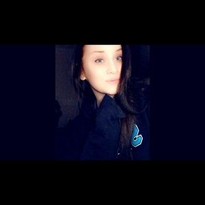 Meet your Posher, Felisha